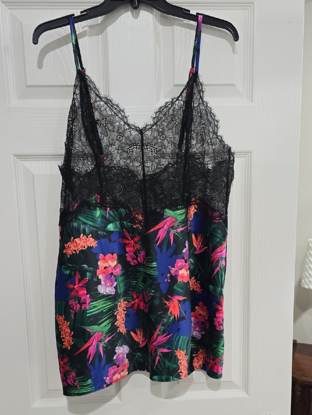 Victoria's Secret Women's Black Lace & Tropical Floral Slip - Multicolor